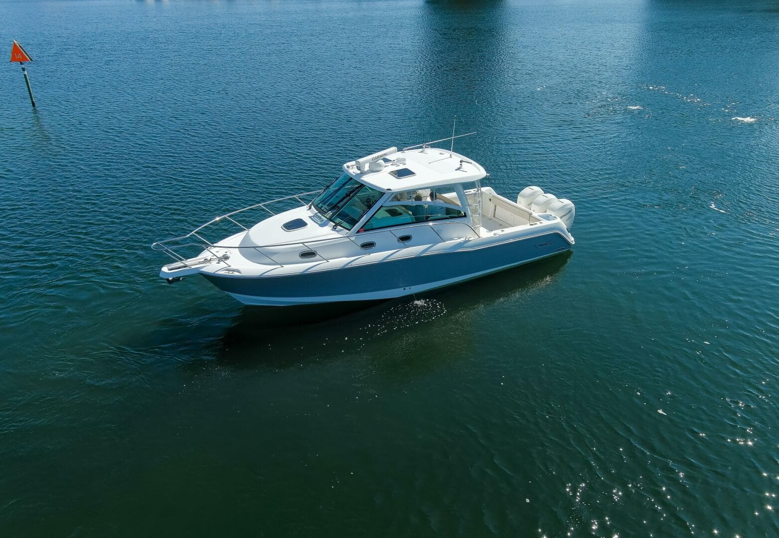 2019 Boston Whaler 345 Conquest Exterior (16