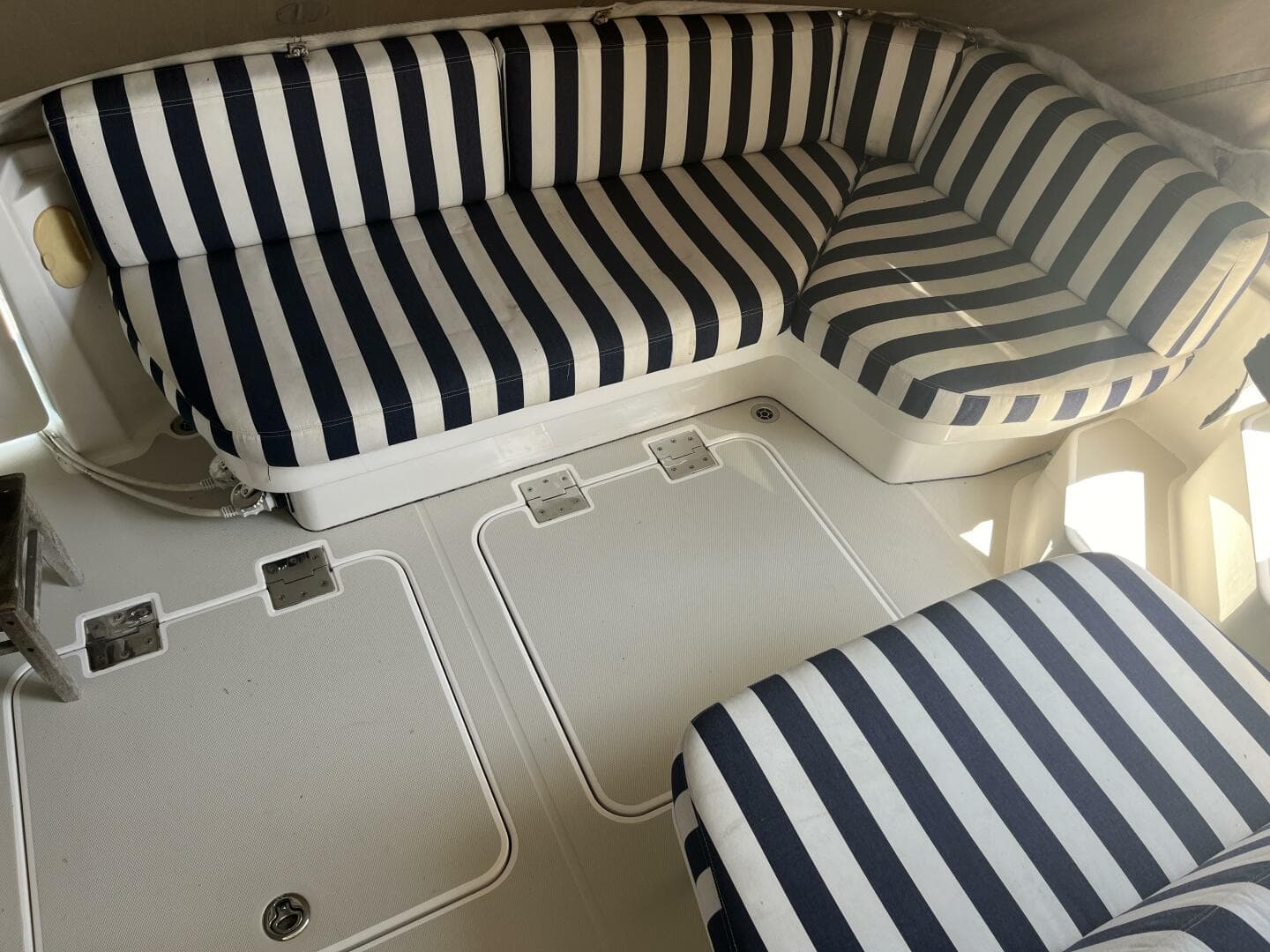 2013 Back Cove 34 - Cockpit