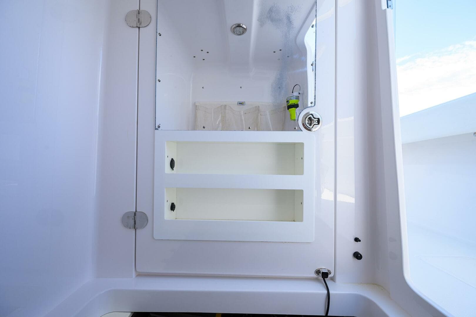 2017 Bahama Center Console