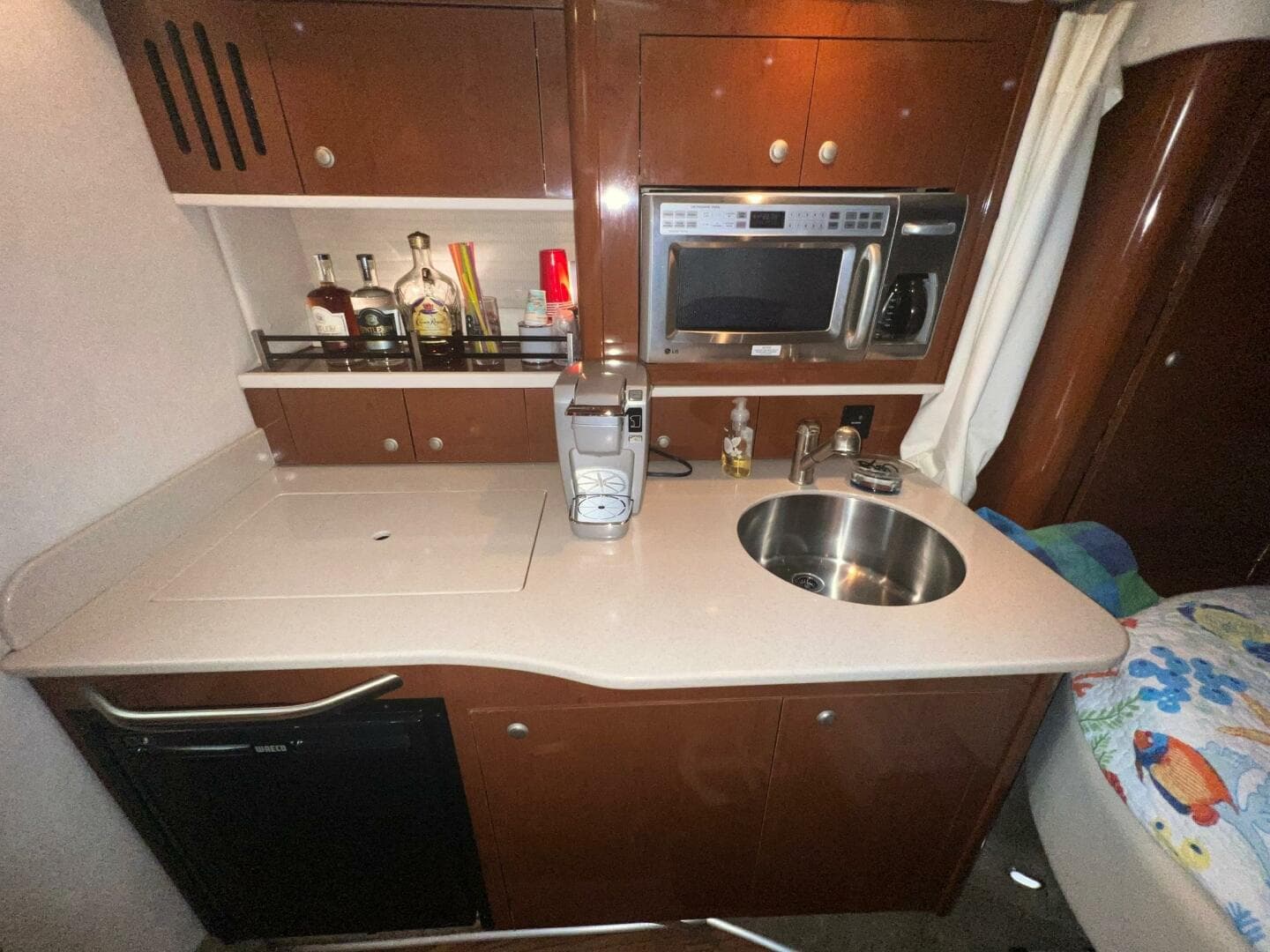 2008 Sea Ray 330 Sundancer