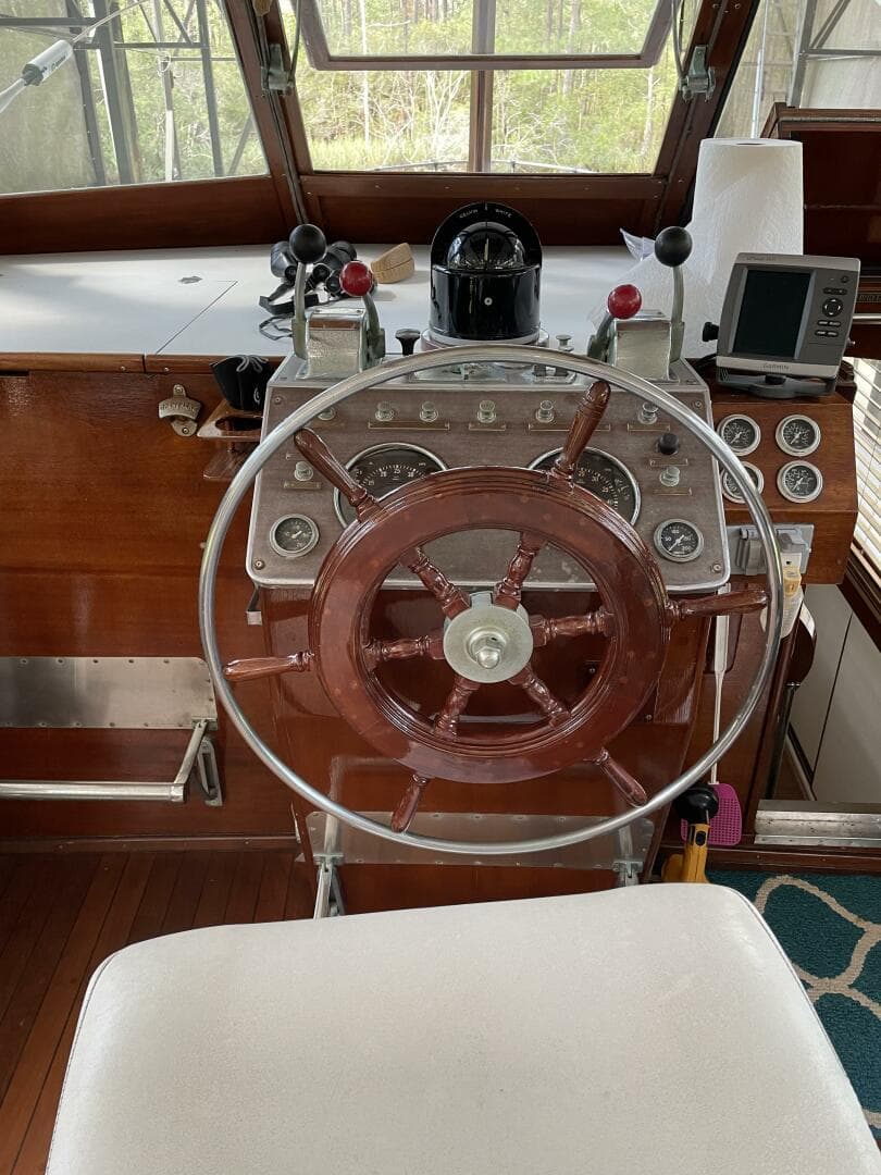 1962 Matthews 42 Double Cabin