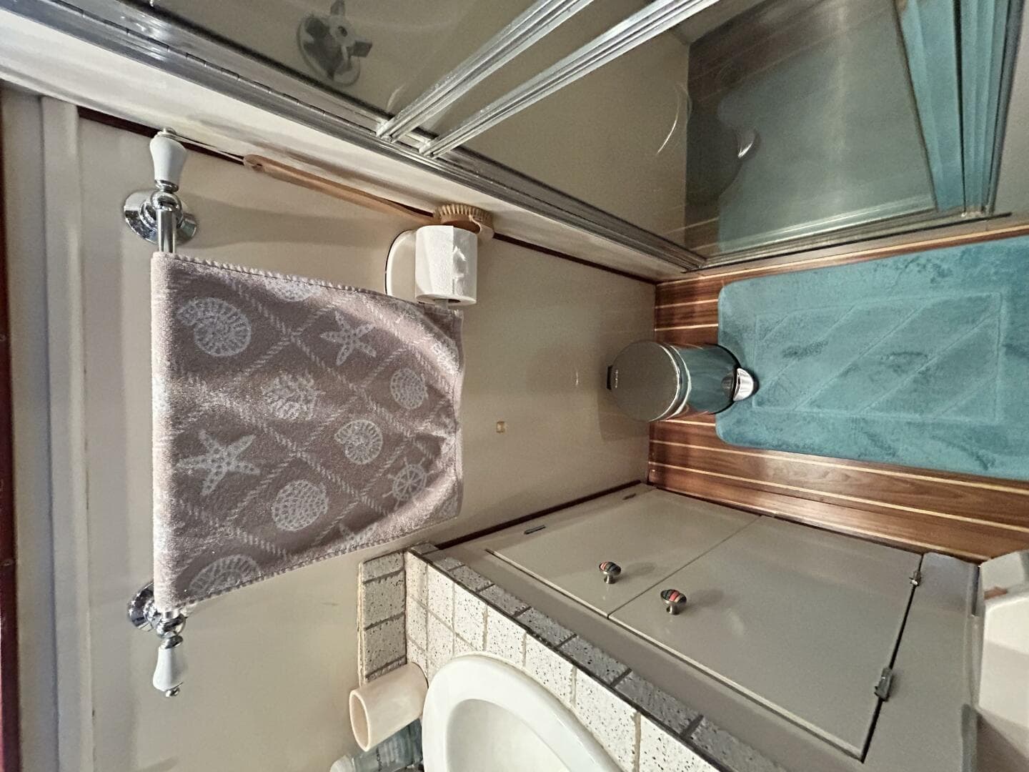 1962 Matthews 42 Double Cabin