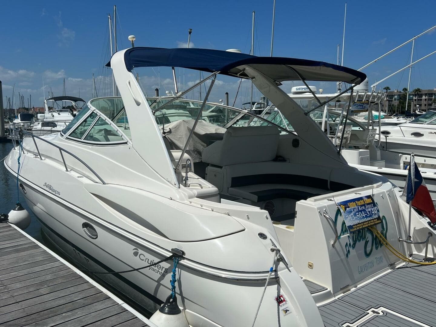 2007 Cruisers Yachts 340 Express
