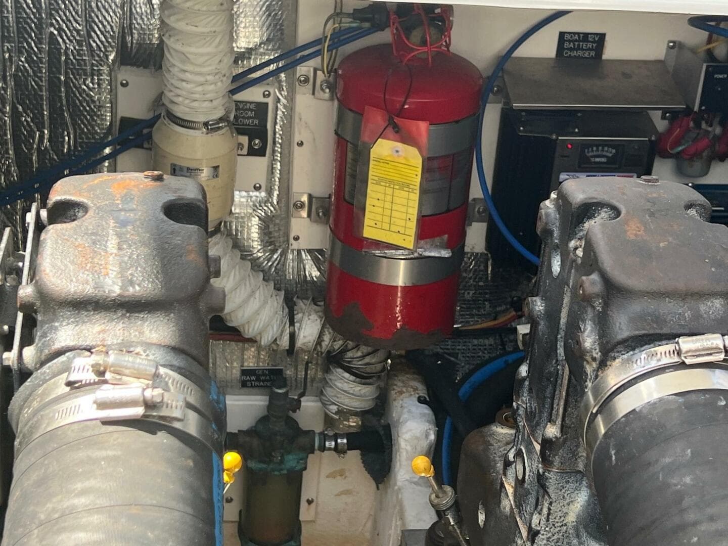 2007 Cruisers Yachts 340 Express