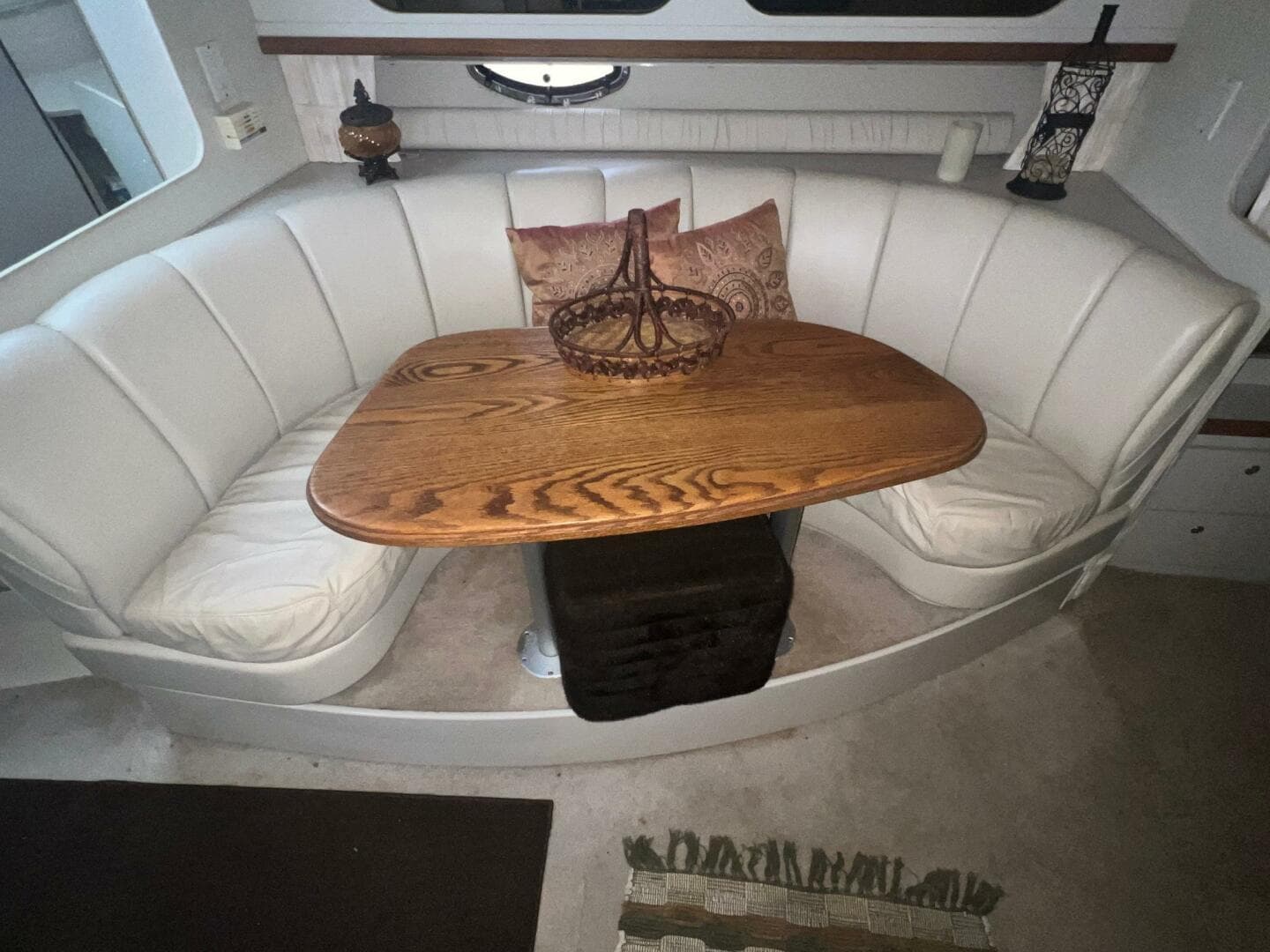 1997 Cruisers Yachts 3575