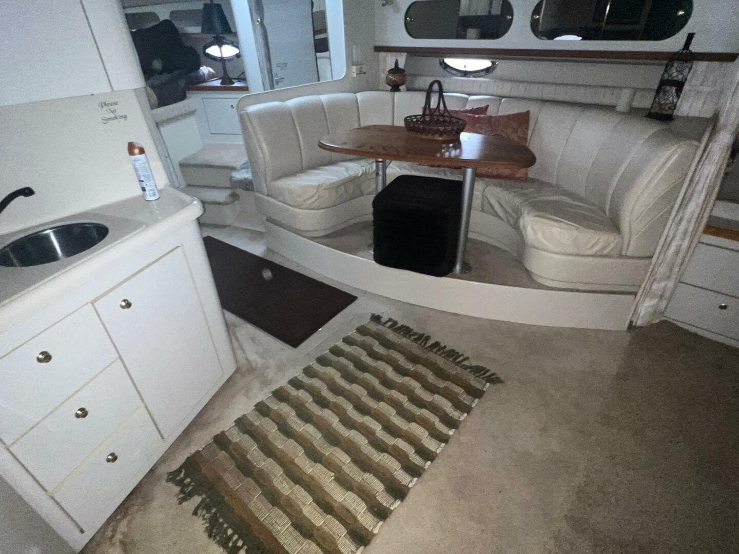 1997 Cruisers Yachts 3575