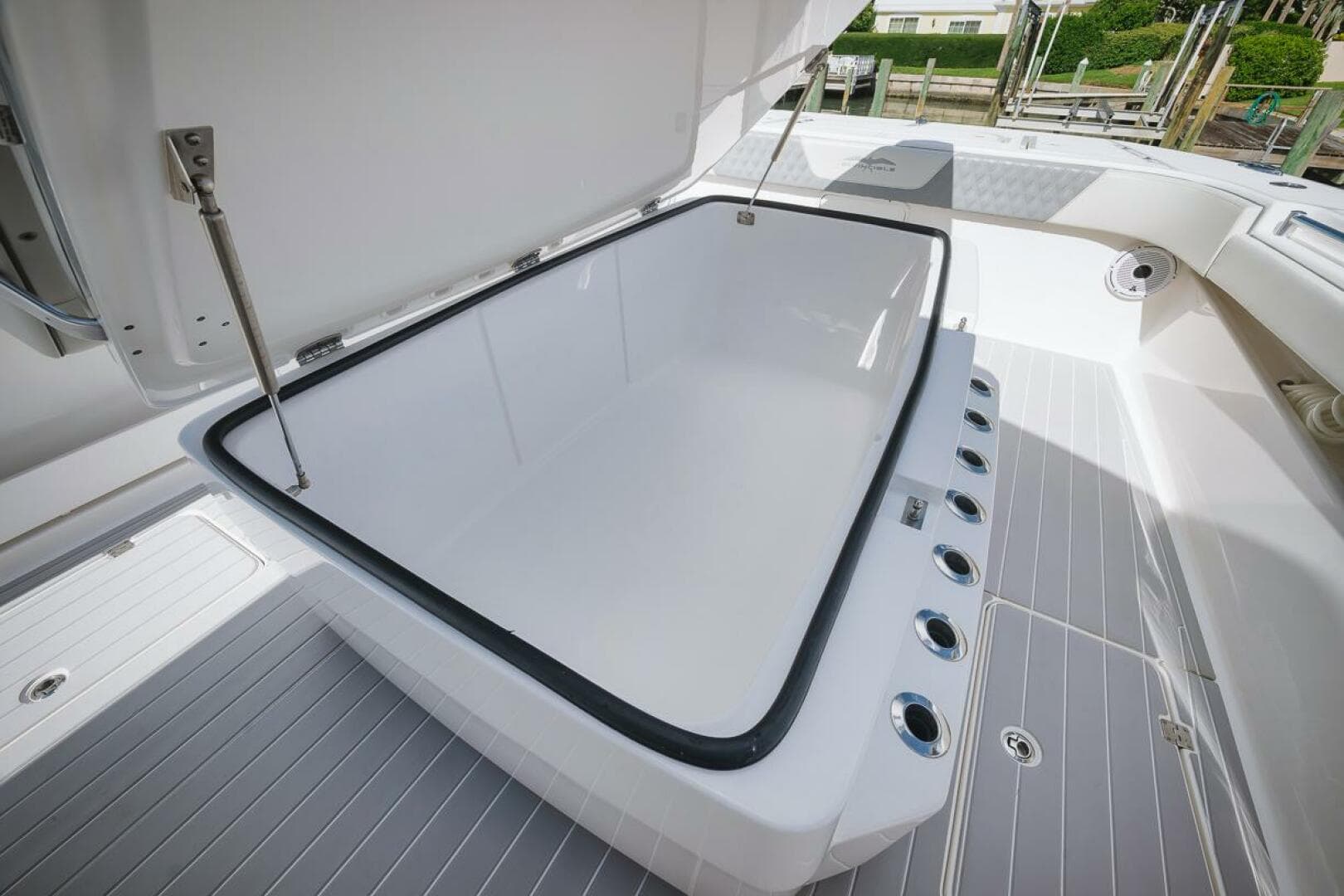 2019 Invincible 40 Catamaran