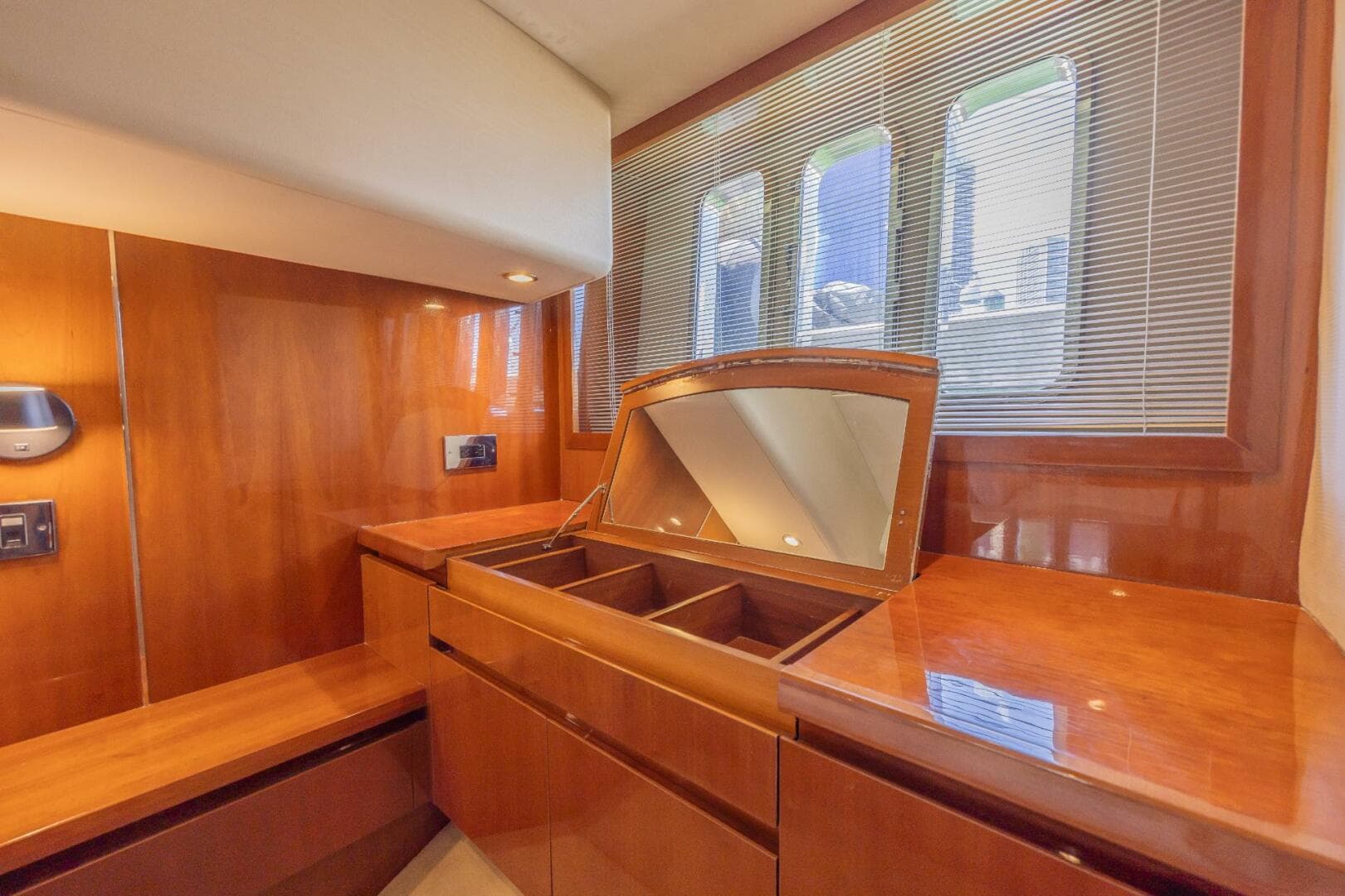 2008 Princess 58 Flybridge
