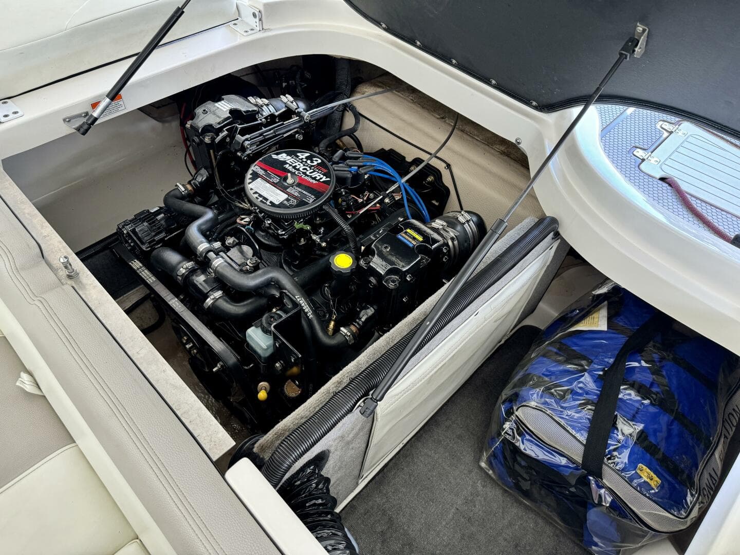 2008 Bryant 210 Bowrider