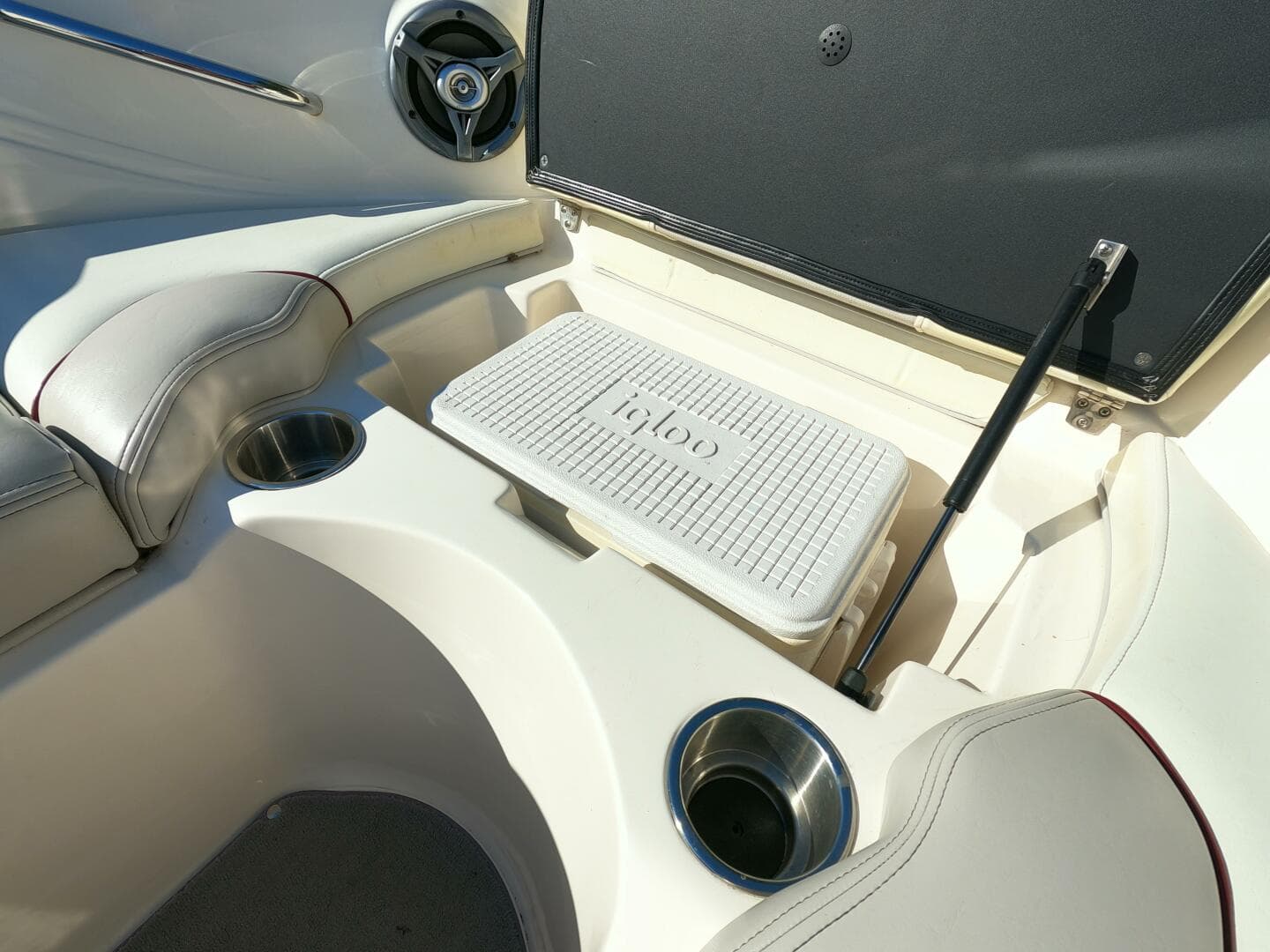 2008 Bryant 210 Bowrider