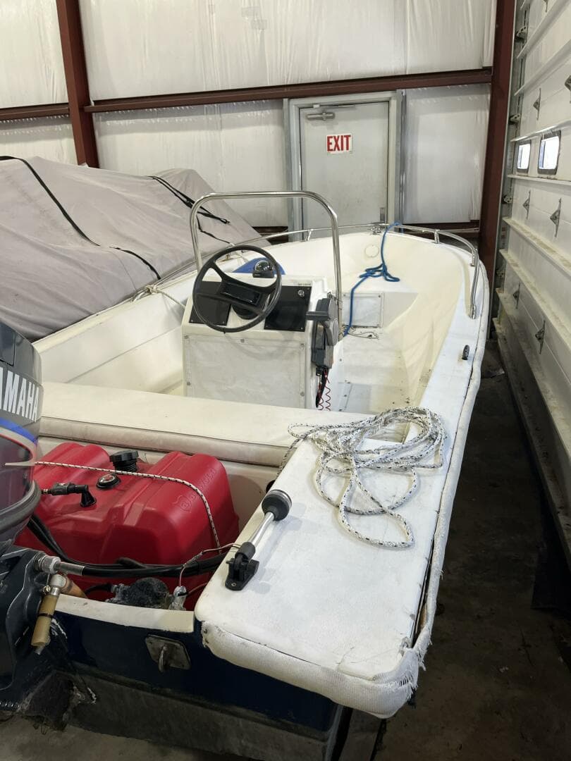 Wahoo Gas Tank & Stbd Deck