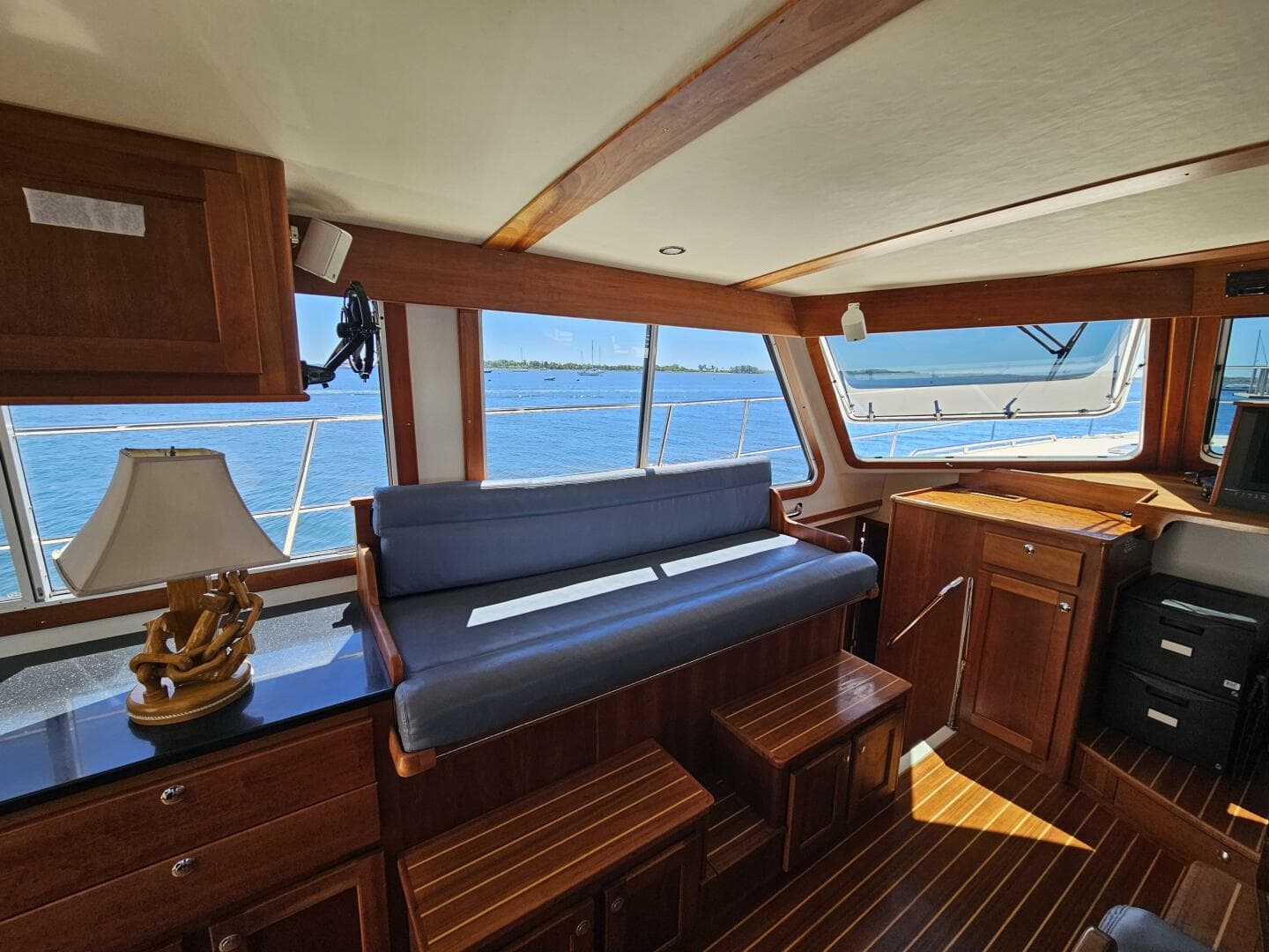 2012 Maine Cat Power Cat 47