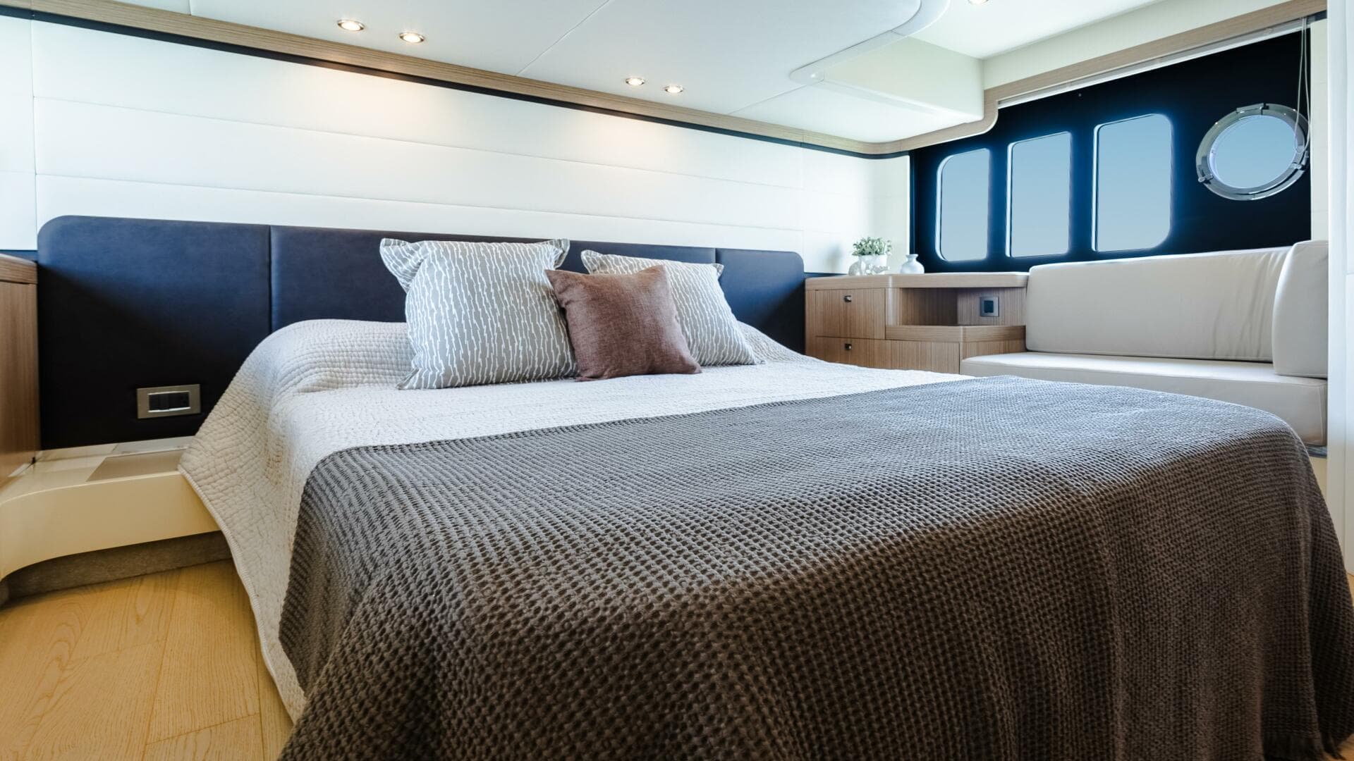 2017 Absolute 50 Fly