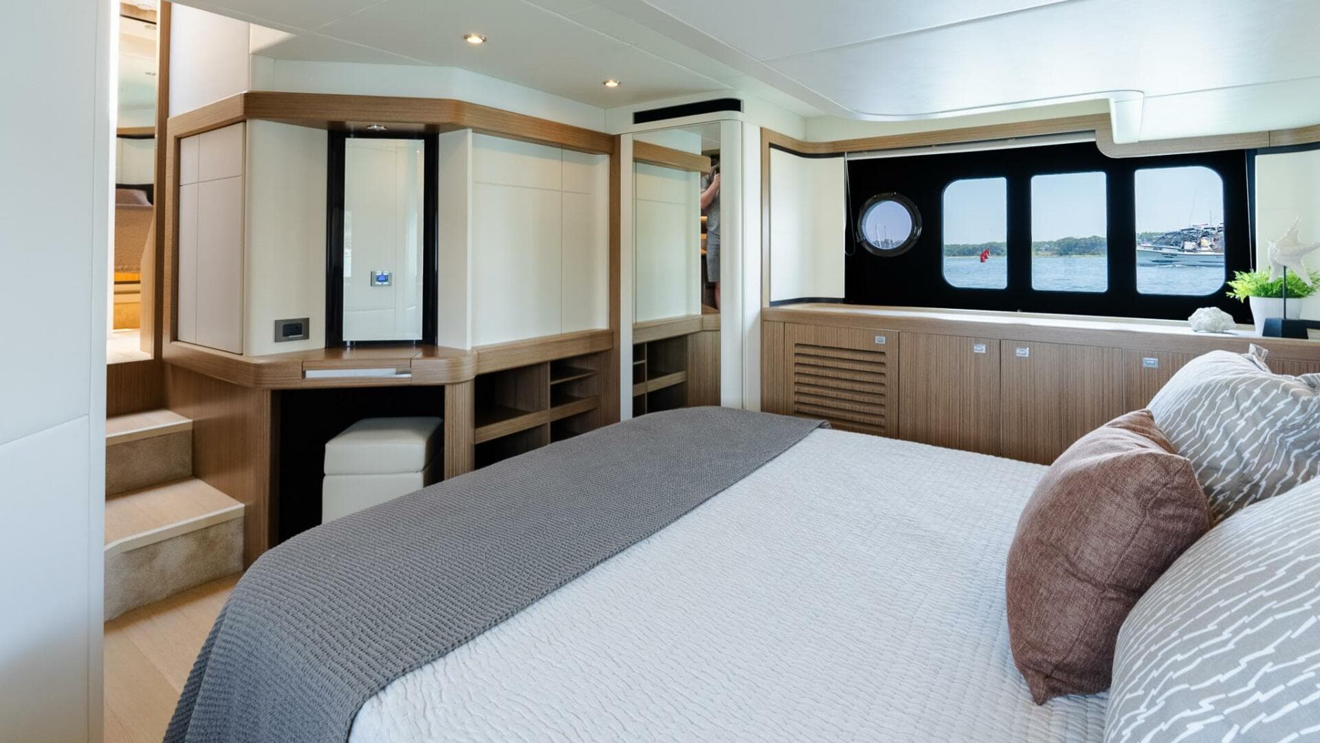 2017 Absolute 50 Fly