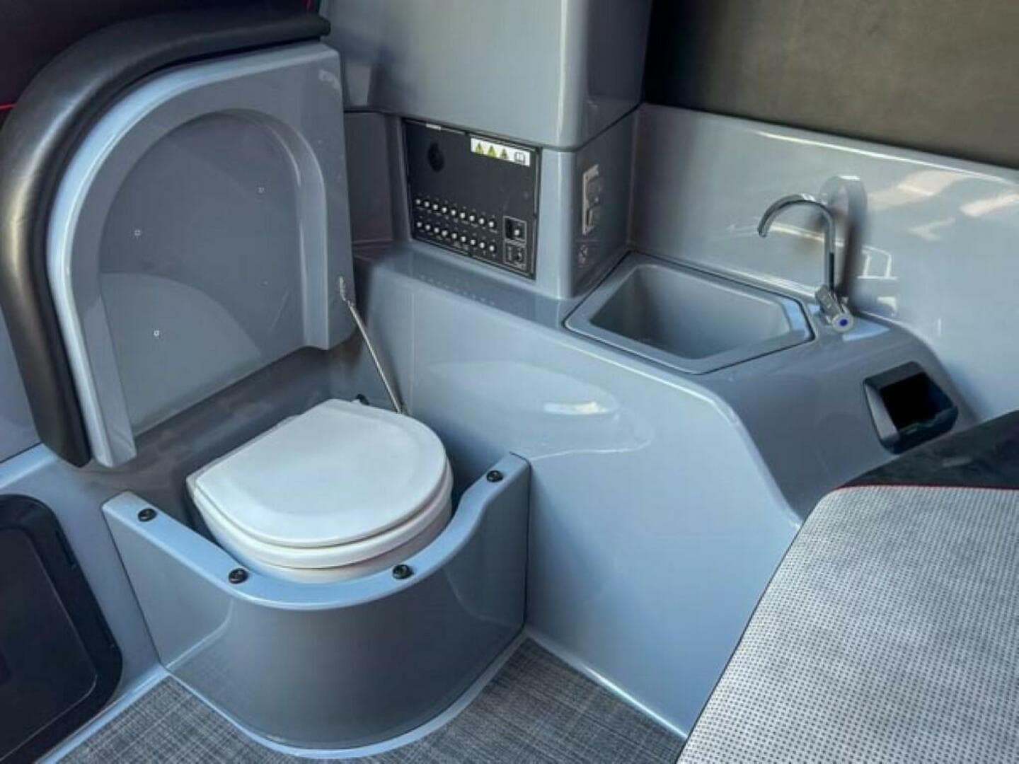 2023 Brabus SHADOW 300 CT