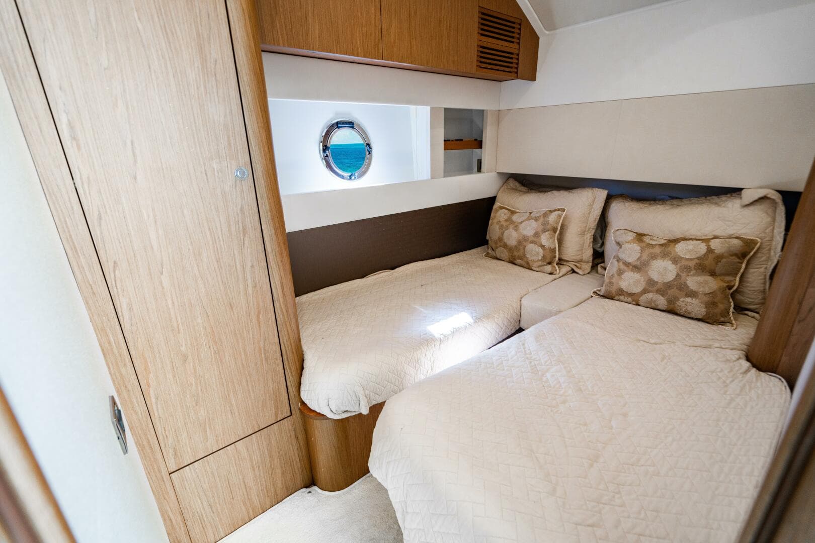 2016 Beneteau Gran Turismo 49