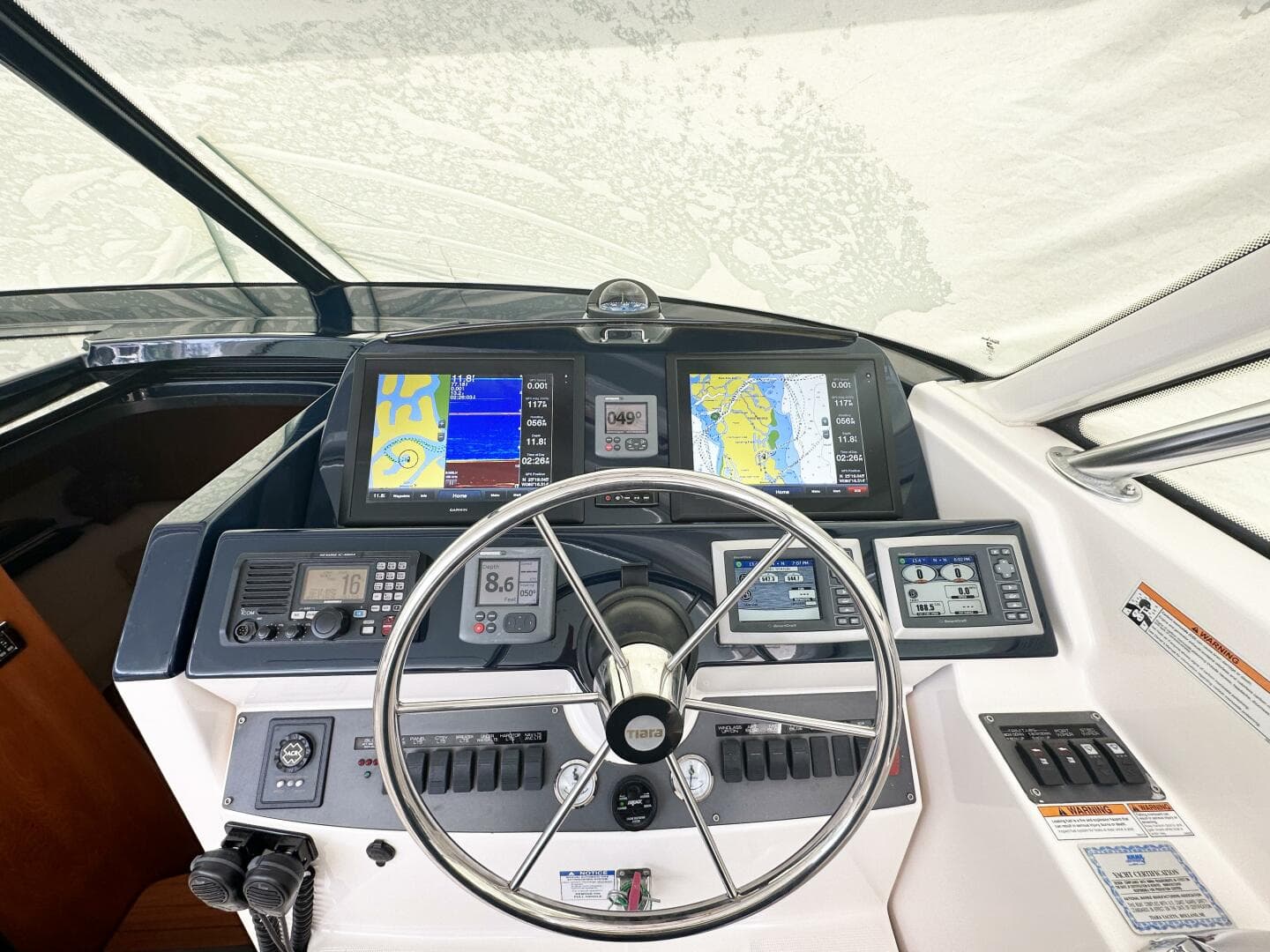 2011 Tiara Yachts 4300 Open