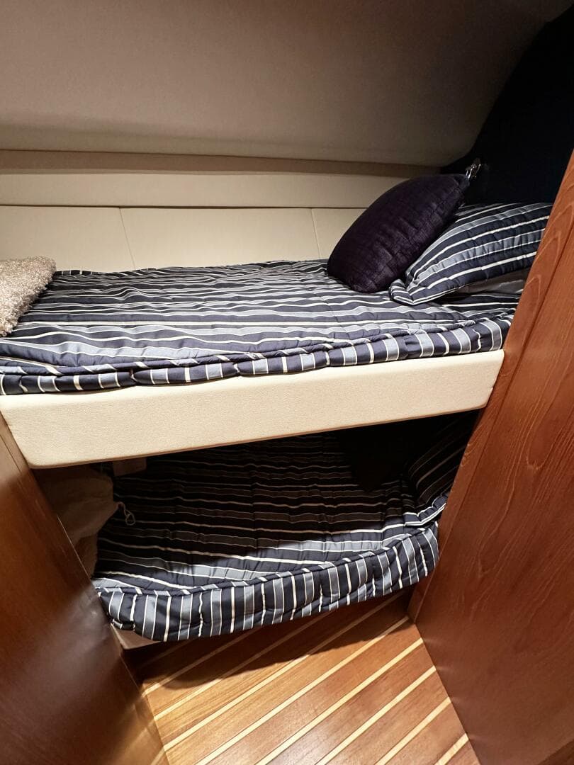 2011 Tiara Yachts 4300 Open