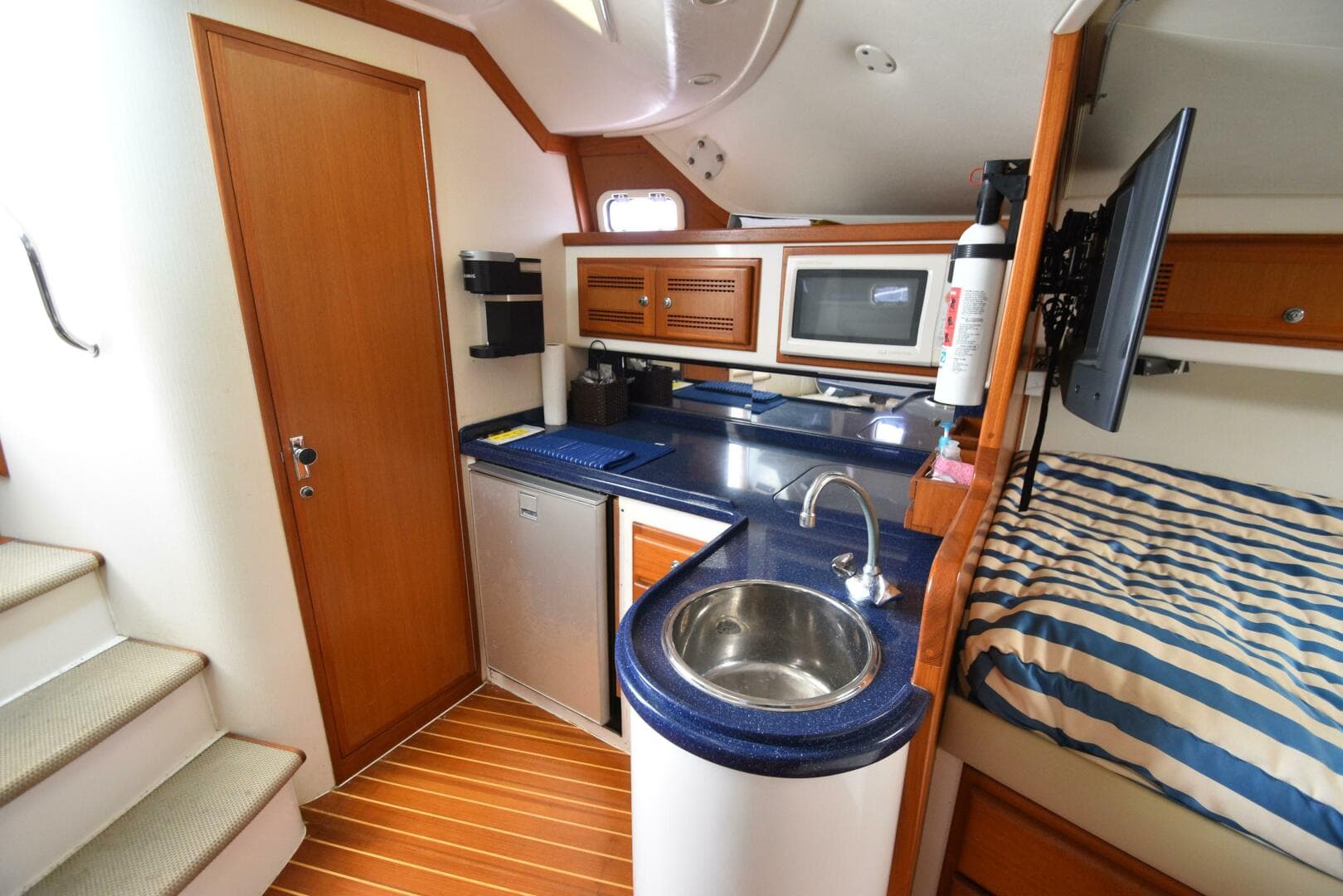 2001 Cabo 35 Express