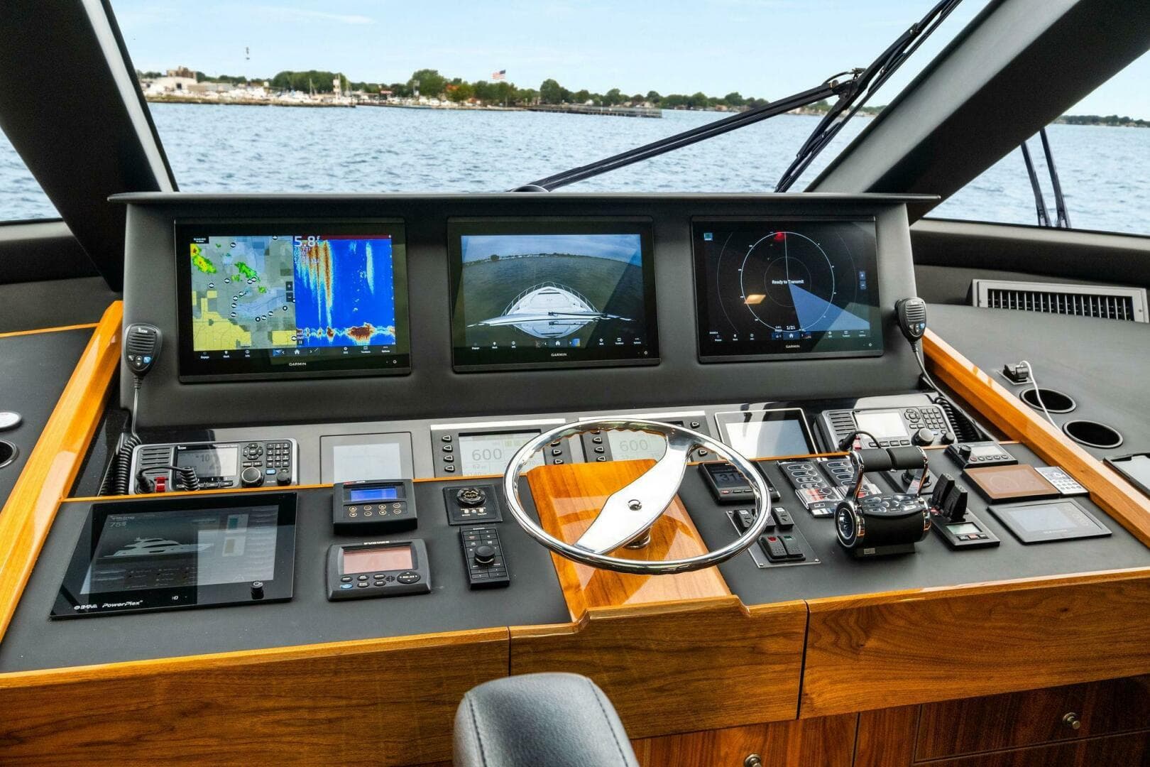 2022 Viking 75 Motor Yacht