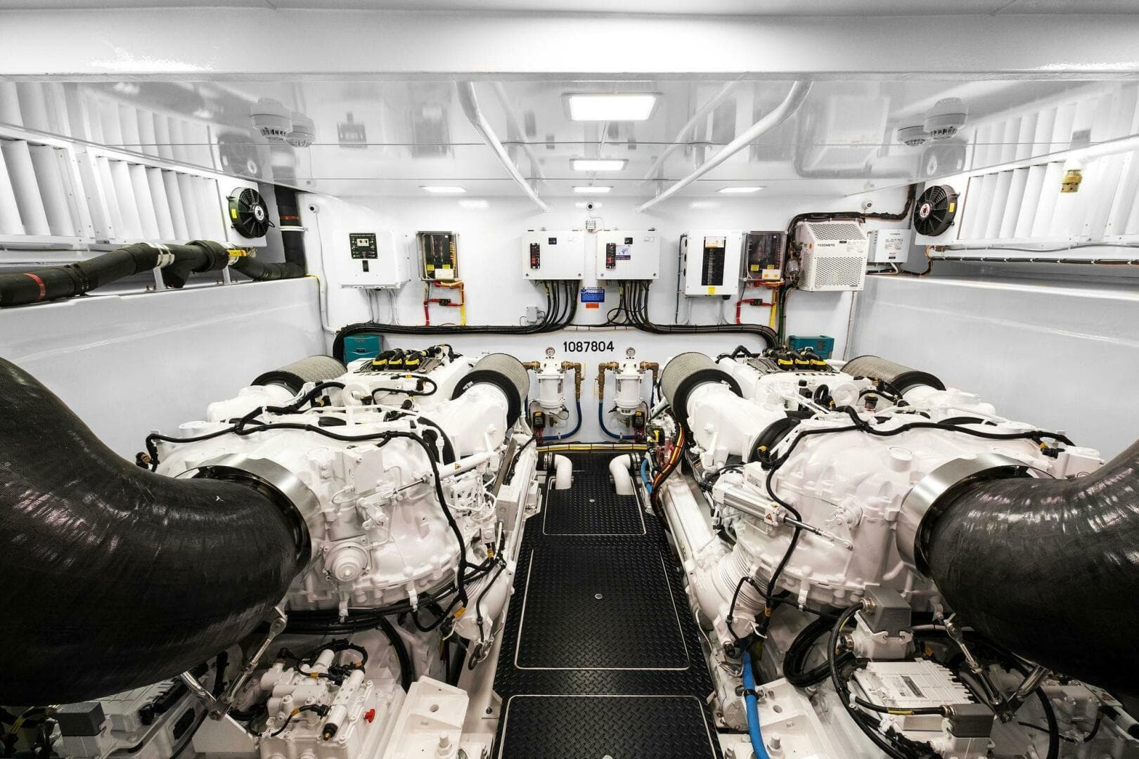 2022 Viking 75 Motor Yacht