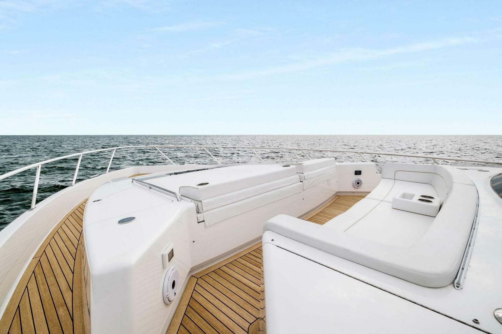 2022 Viking 75 Motor Yacht