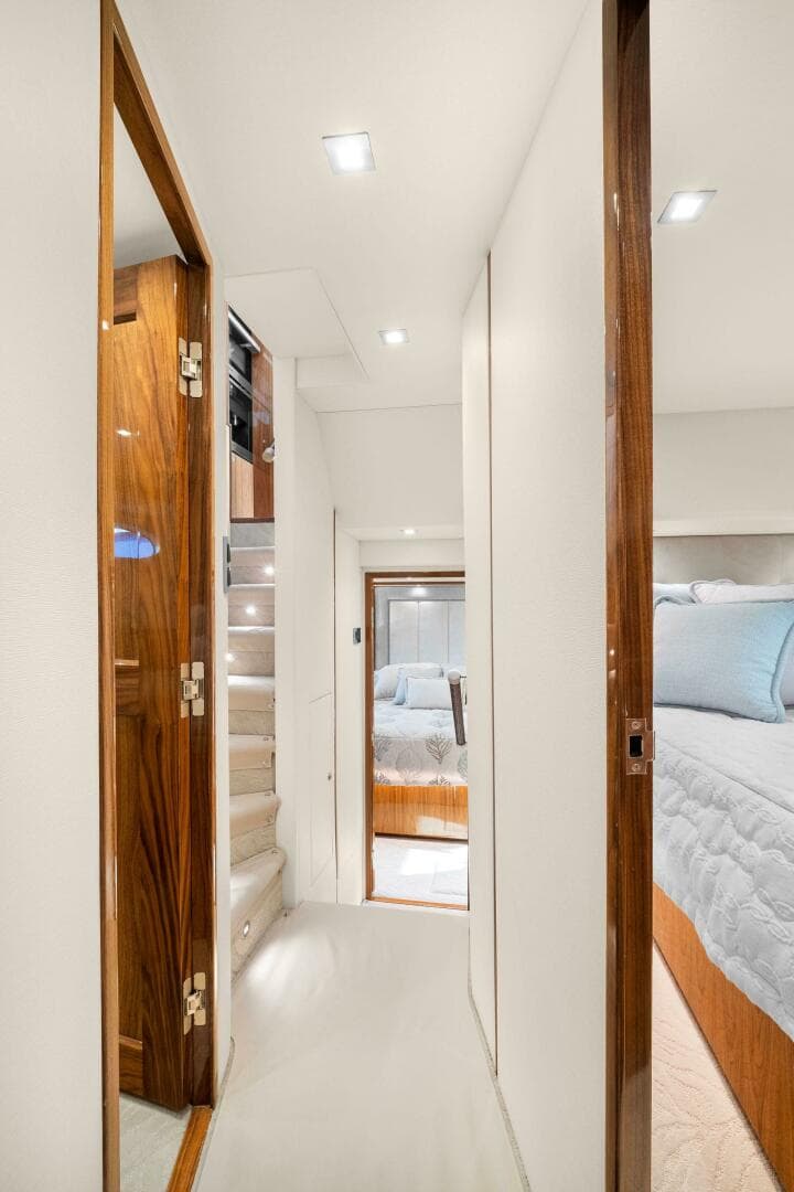 2022 Viking 75 Motor Yacht