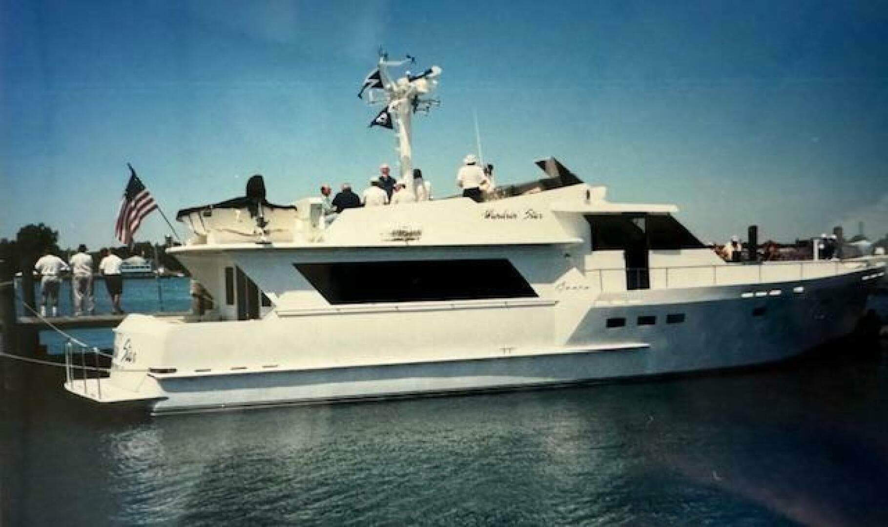 1990 Motor Yacht 70 Brata