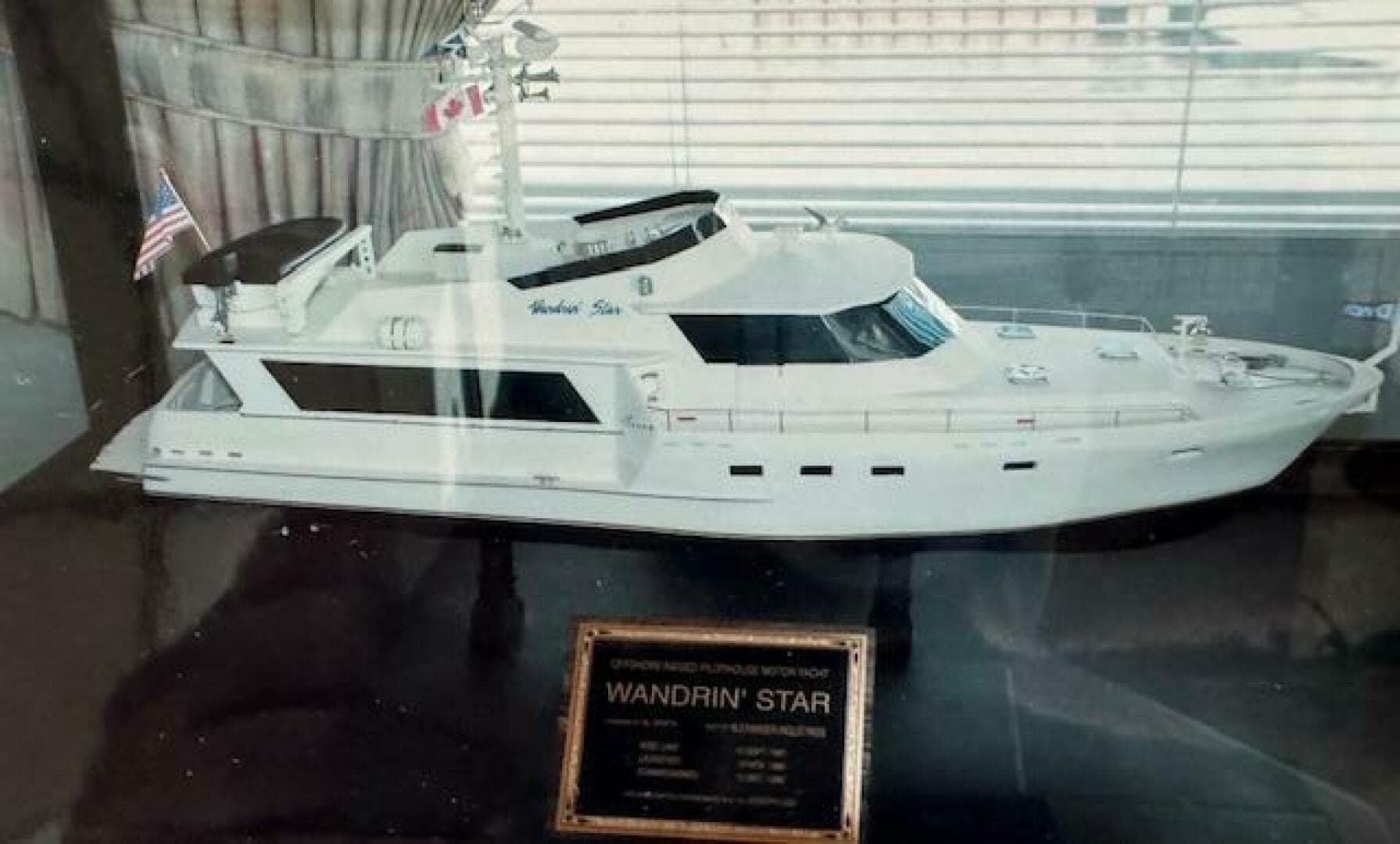 1990 Motor Yacht 70 Brata