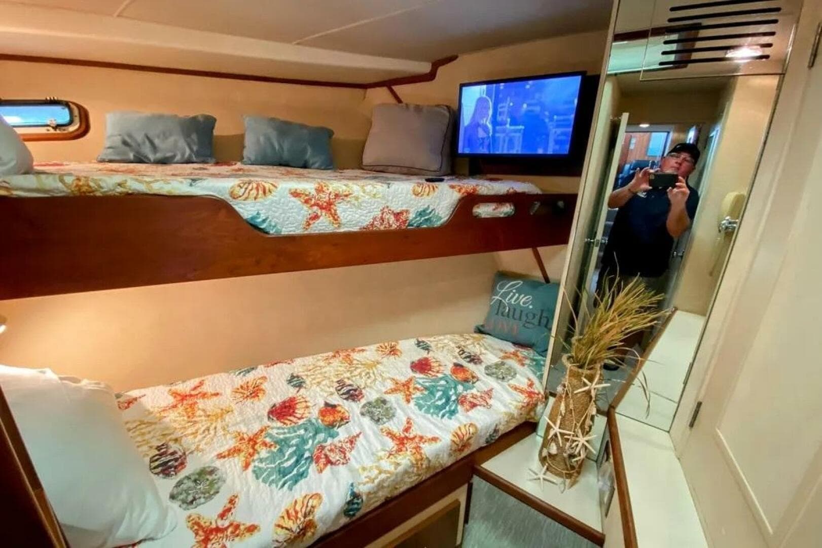 1986 Bertram 58 Flybridge Motor Yacht