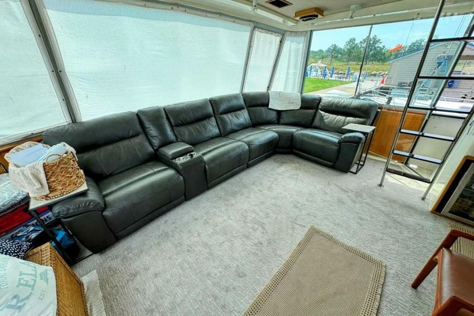 1986 Bertram 58 Flybridge Motor Yacht