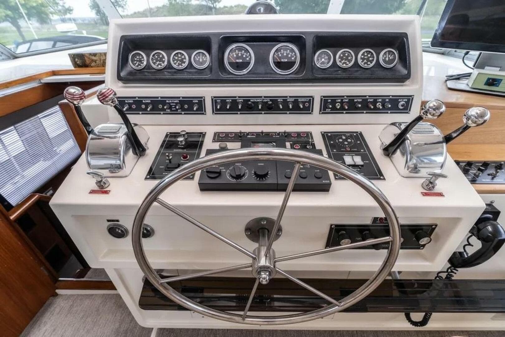 1986 Bertram 58 Flybridge Motor Yacht