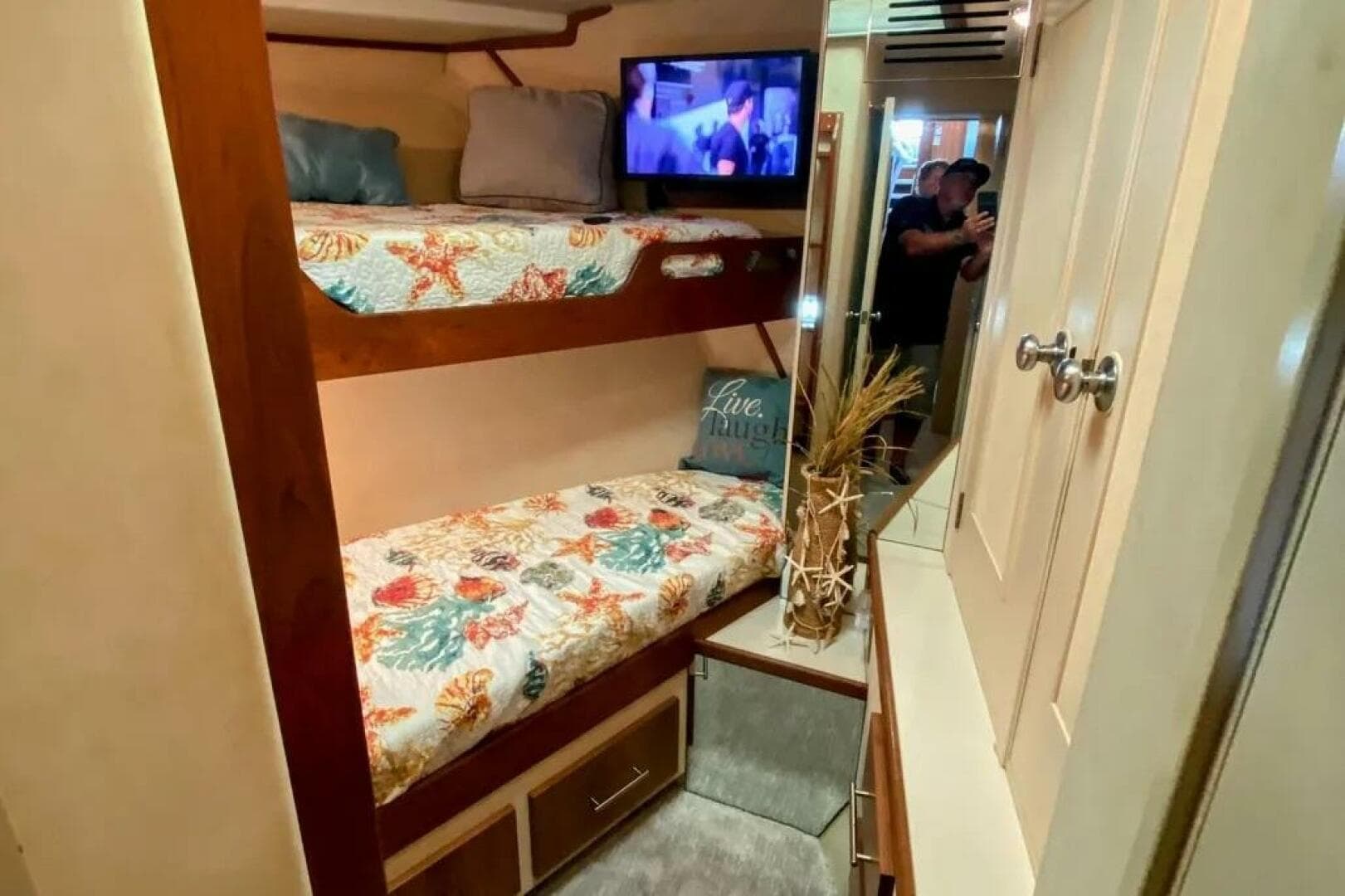 1986 Bertram 58 Flybridge Motor Yacht