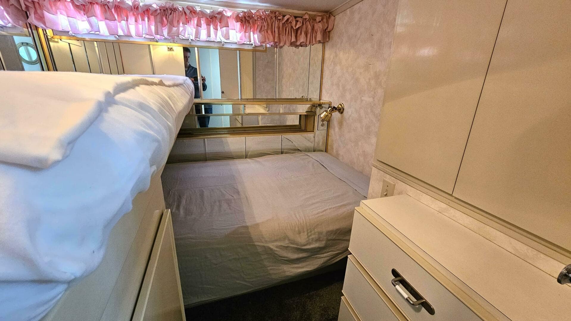 1971 Chris-Craft 47 Commander