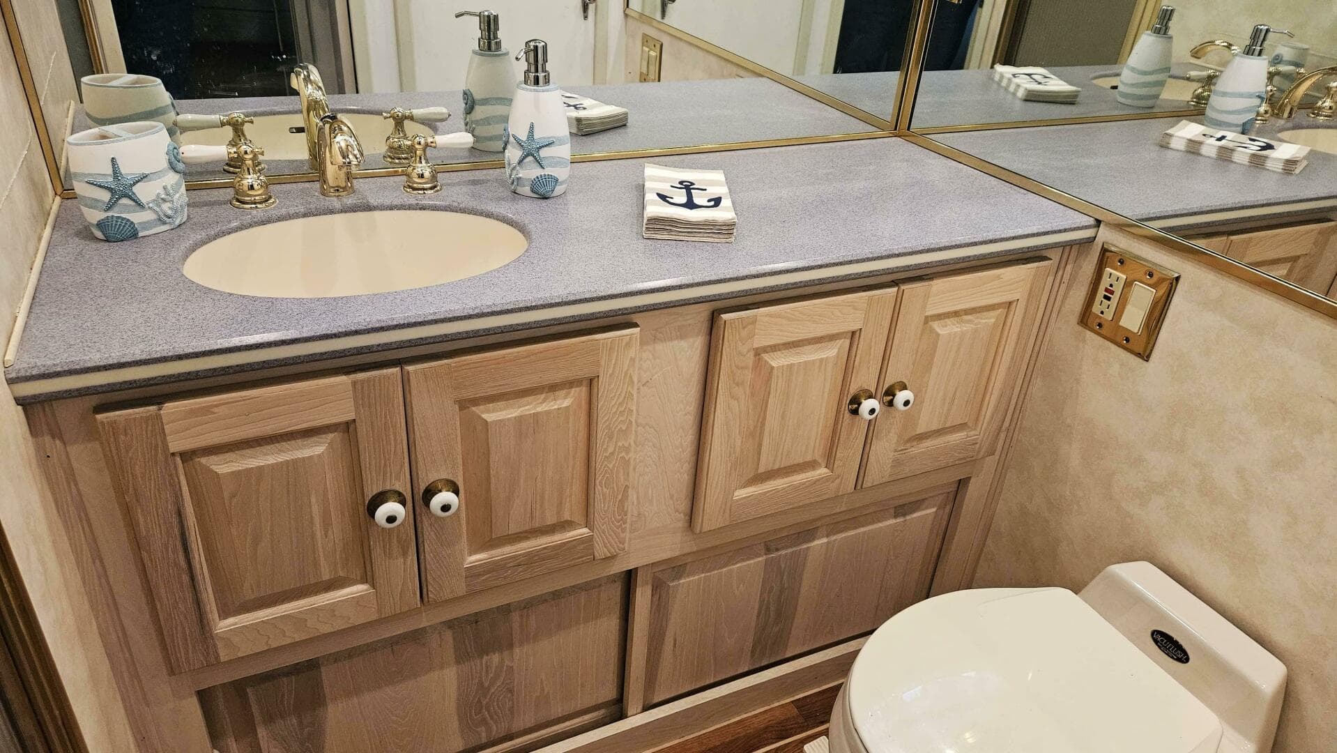 1971 Chris-Craft 47 Commander