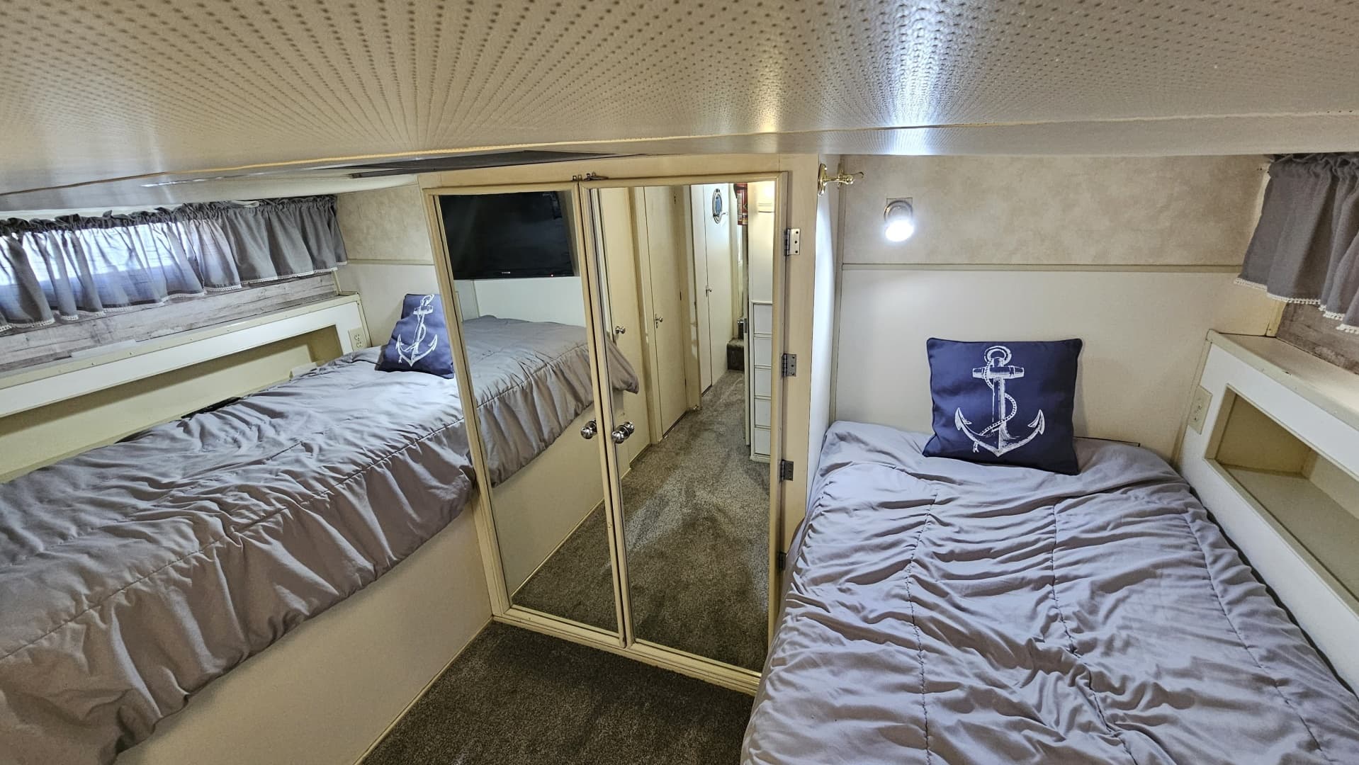 1971 Chris-Craft 47 Commander