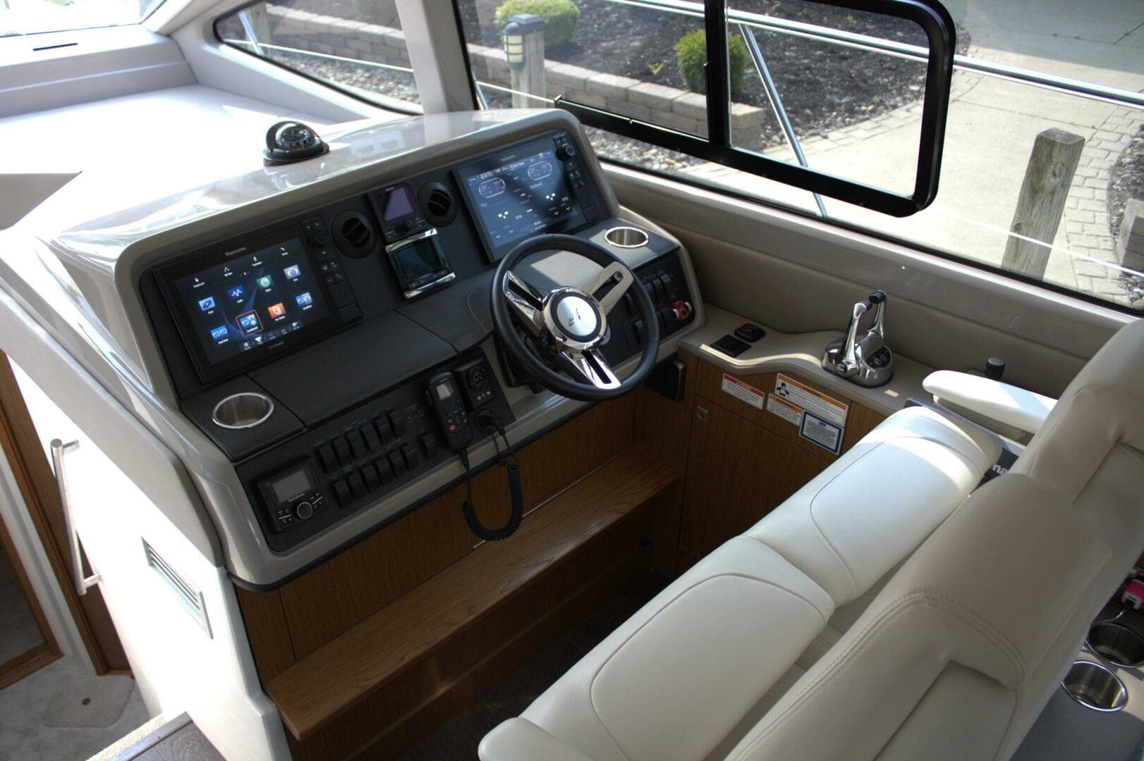 2017 Sea Ray 460 Sundancer