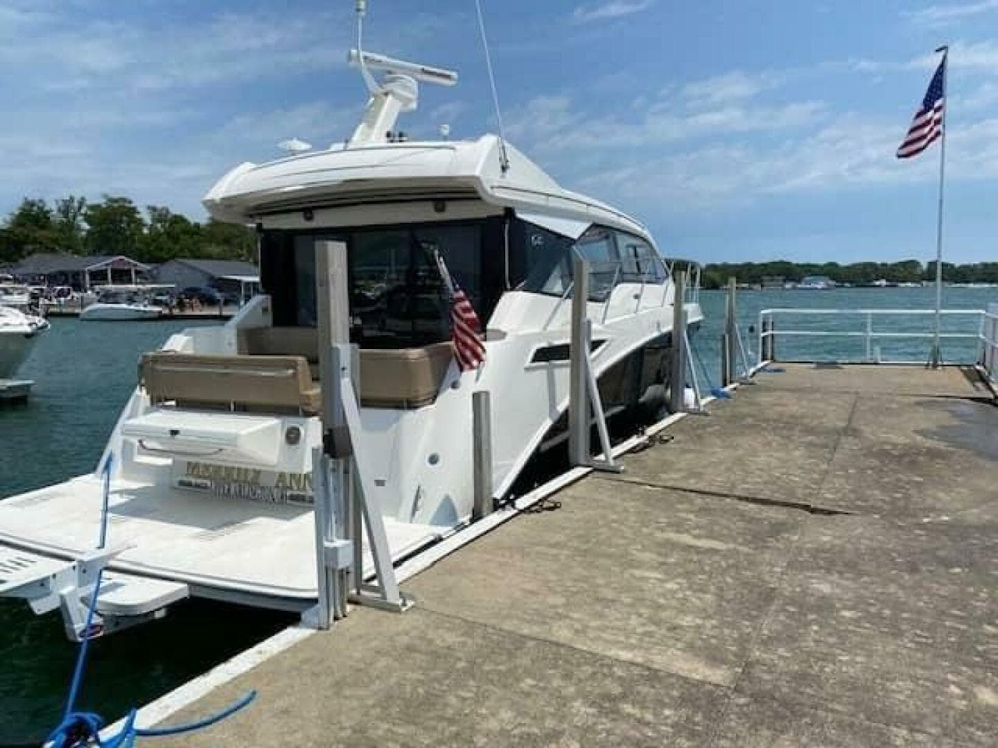 2017 Sea Ray 460 Sundancer