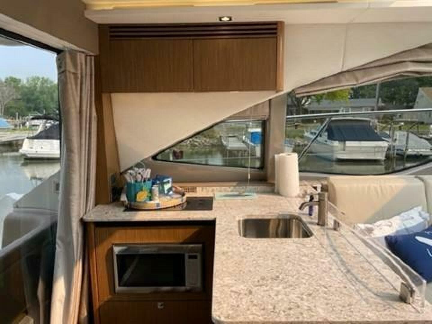 2017 Sea Ray 460 Sundancer
