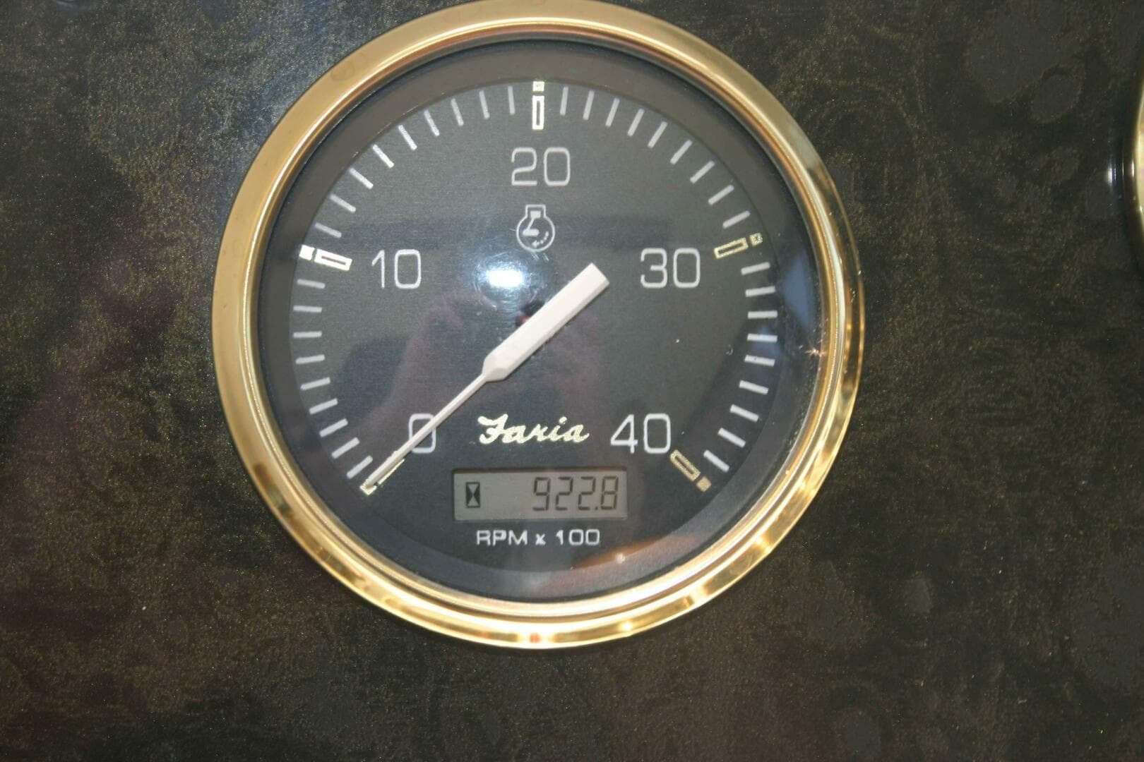 2001 Cruisers Yachts 3750 Motor Yacht