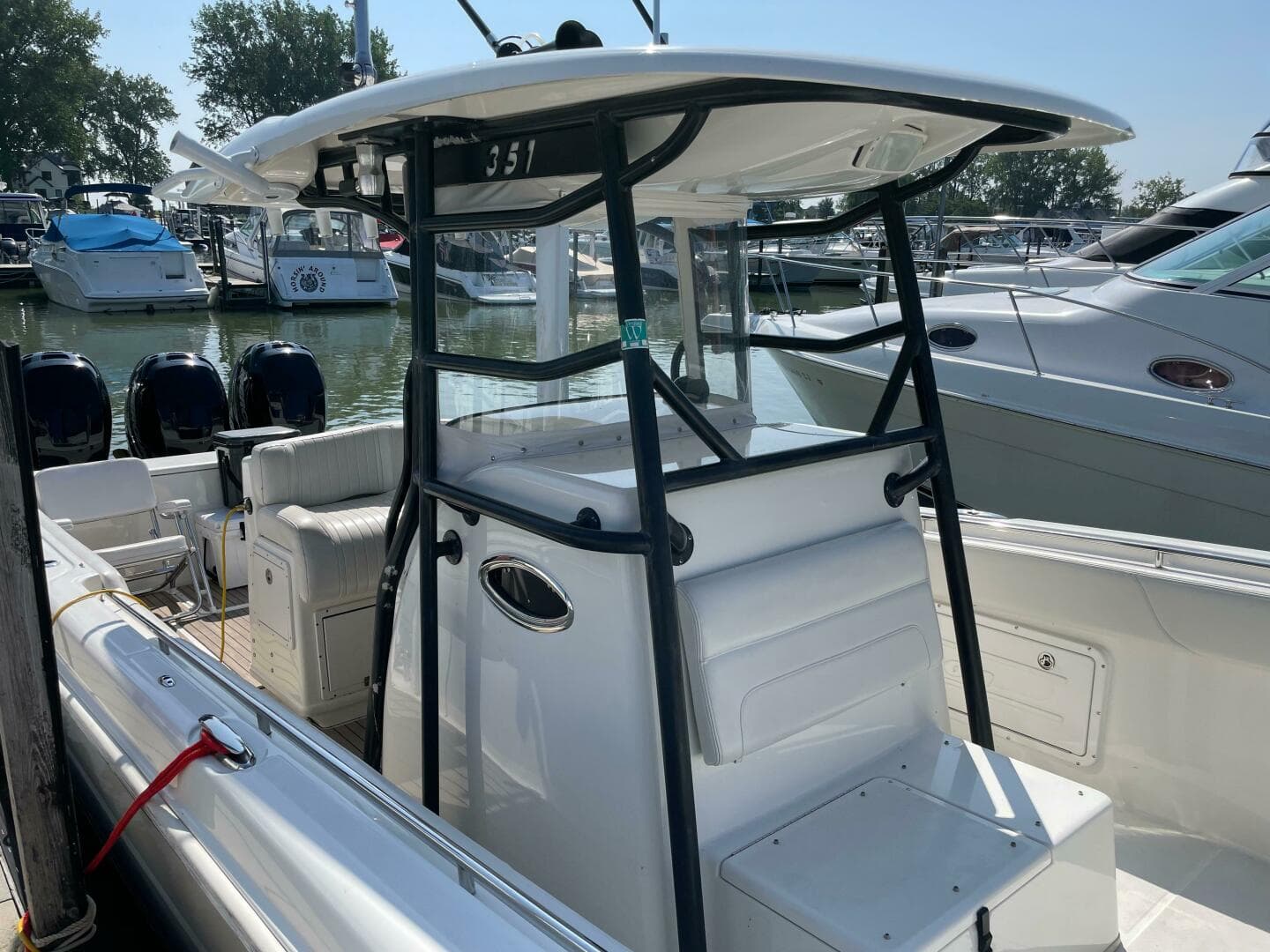 2009 Triton 351 Center Console