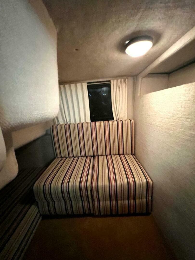 1988 Tiara Sport 310 Sport Cruiser