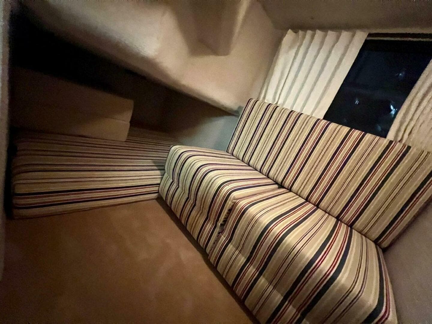 1988 Tiara Sport 310 Sport Cruiser