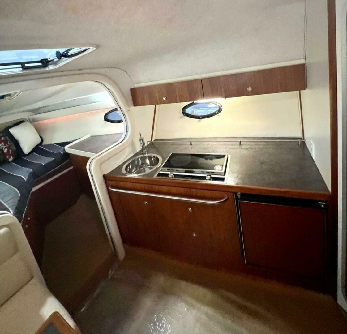 1988 Tiara Sport 310 Sport Cruiser