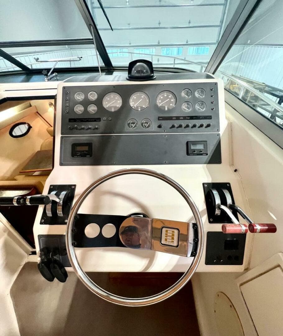 1988 Tiara Sport 310 Sport Cruiser