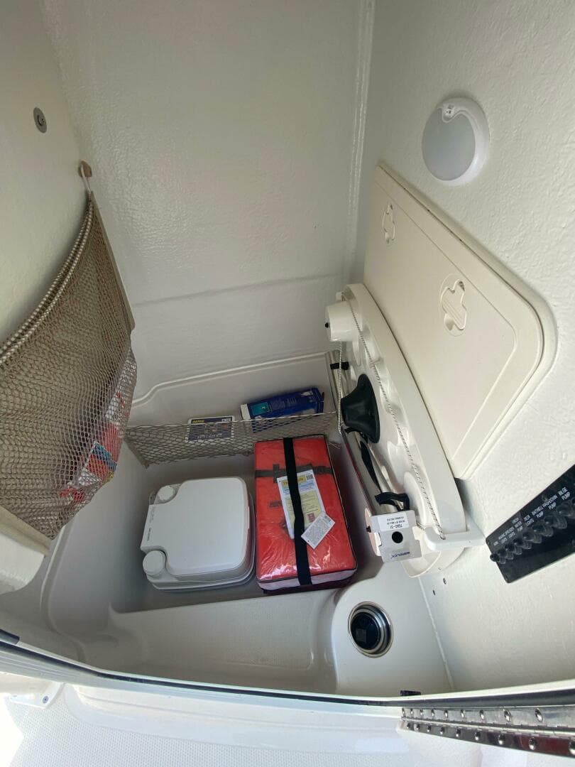 2022 Sailfish 220 Center Console