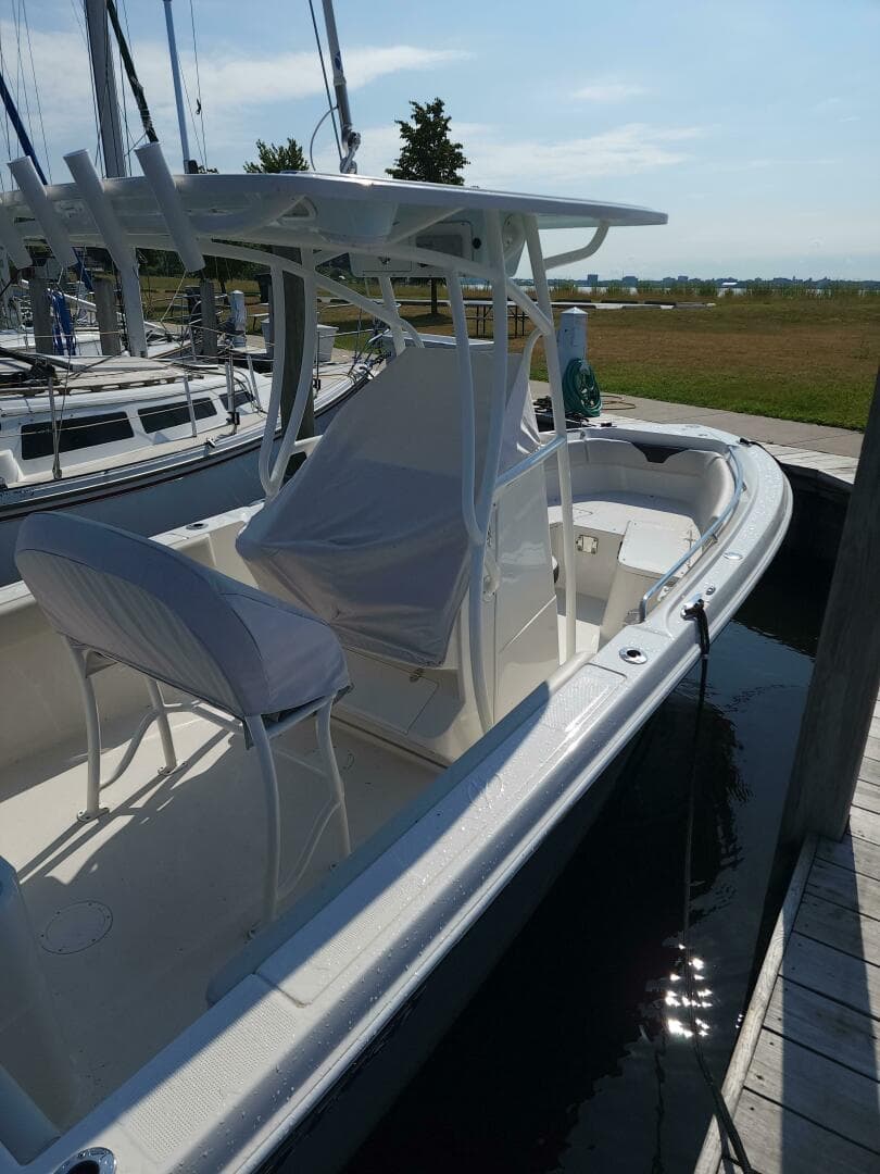 2022 Sailfish 220 Center Console
