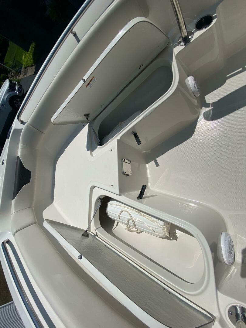 2022 Sailfish 220 Center Console