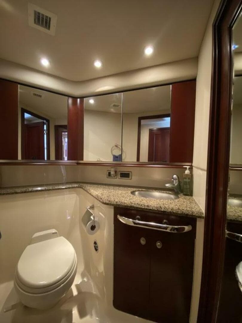 2006 Sea Ray 58 Sedan Bridge