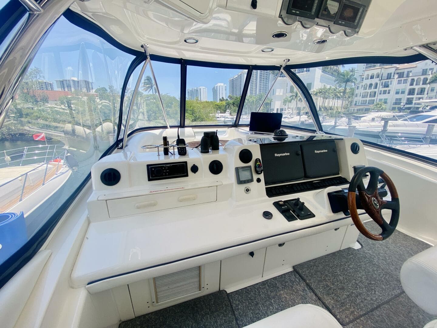 2006 Sea Ray 58 Sedan Bridge